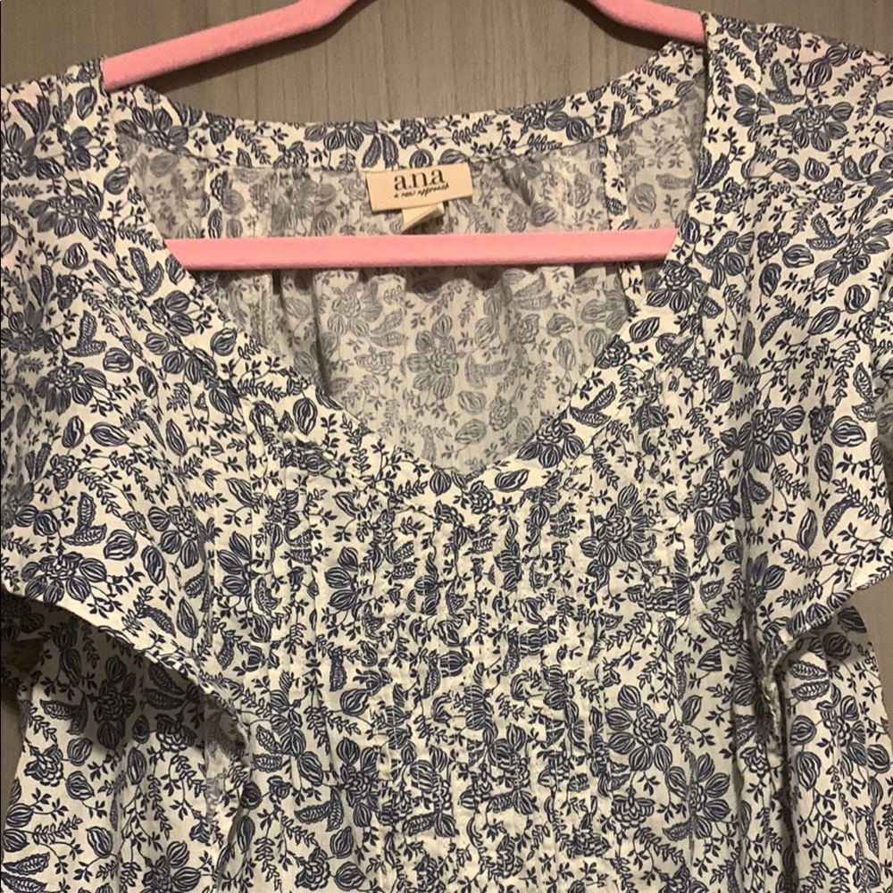 ANA NWT Blue Floral Women's Baby Doll Flutter Sleeve Top - Picture 5 of 12